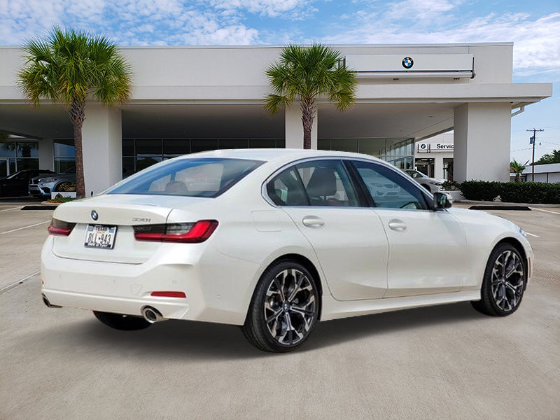 Used 2025 BMW 330i Sedan w/ Convenience Package RWD image 4