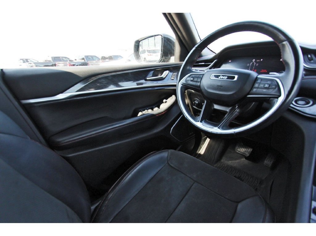 Used 2022 Jeep Grand Cherokee Trailhawk w/ ADV Protech Group II AWD/4WD image 9
