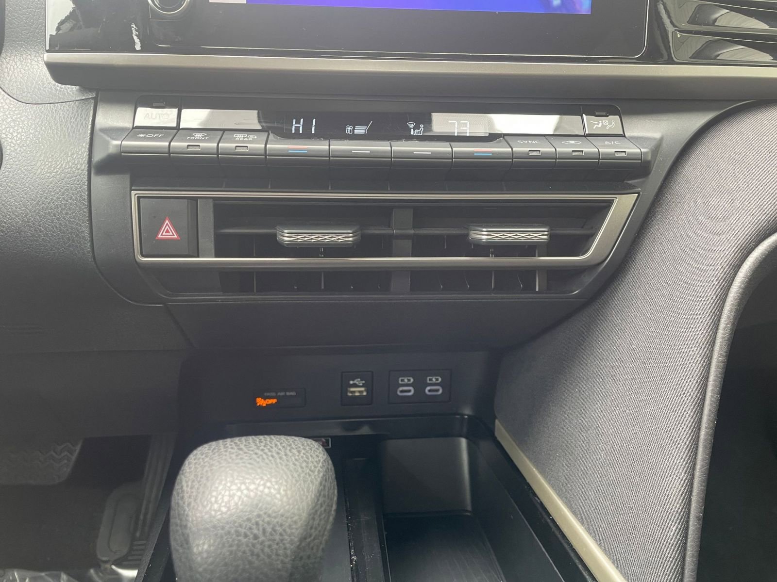 Used 2025 Toyota Camry LE image 17