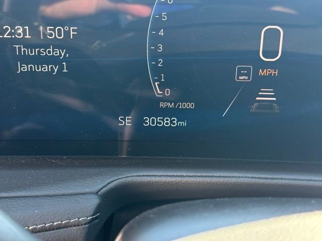 Used 2024 Cadillac XT4 Premium Luxury image 4