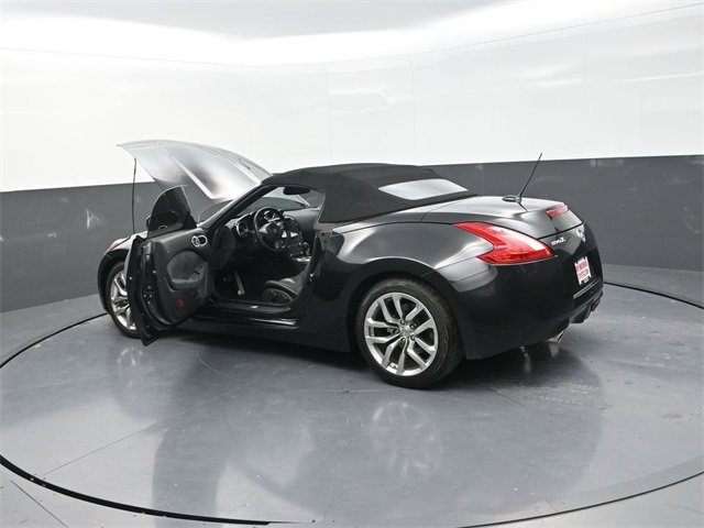 Used 2010 Nissan 370Z Touring image 35