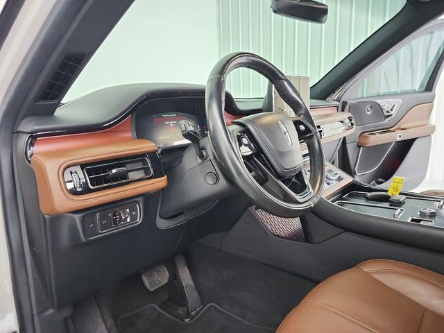 Used 2022 Lincoln Aviator Reserve w/ Equipment Group 201A image 18