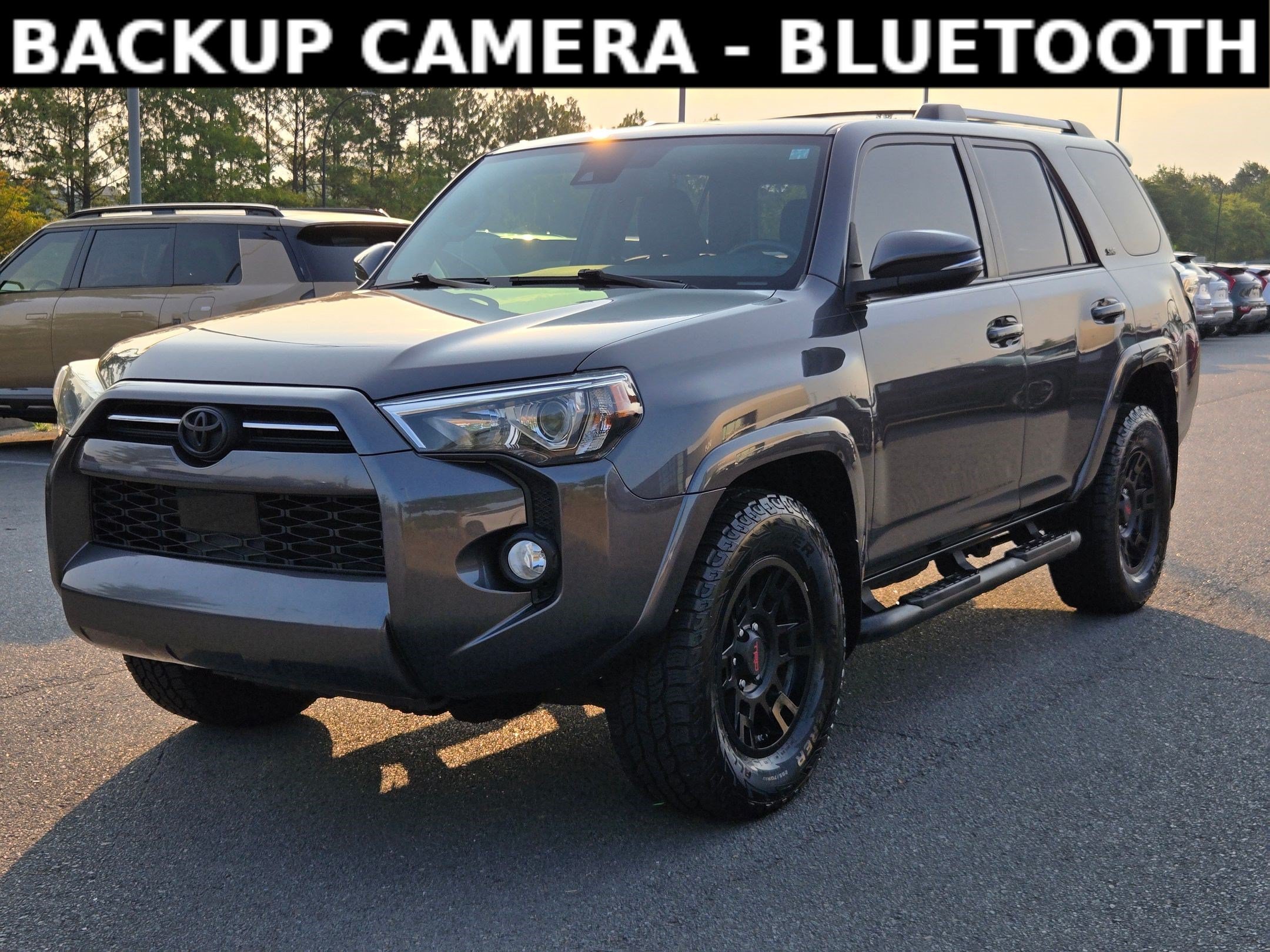Used 2020 Toyota 4Runner SR5 Premium w/ Moonroof Package RWD image 3