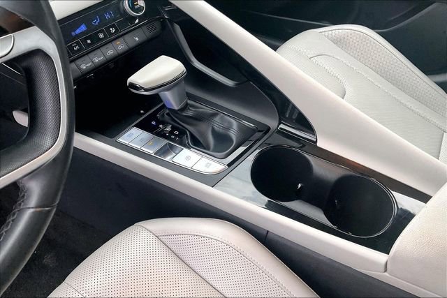 Certified 2024 Hyundai Elantra Limited image 18