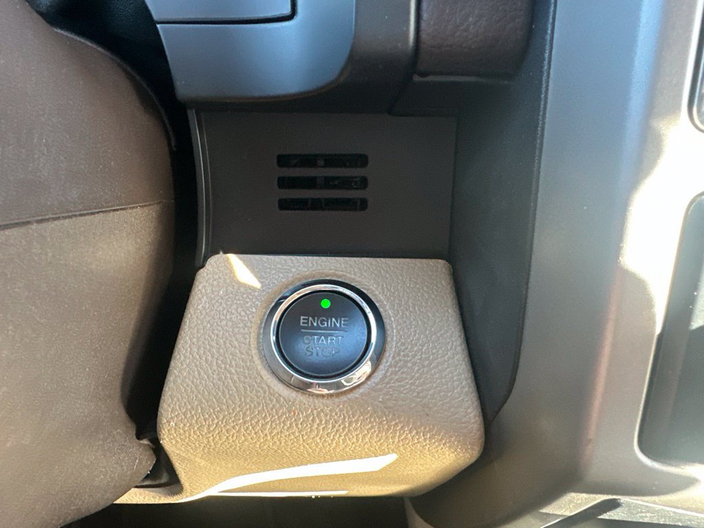 Used 2018 Ford F150 Lariat w/ Equipment Group 502A Luxury AWD/4WD image 17