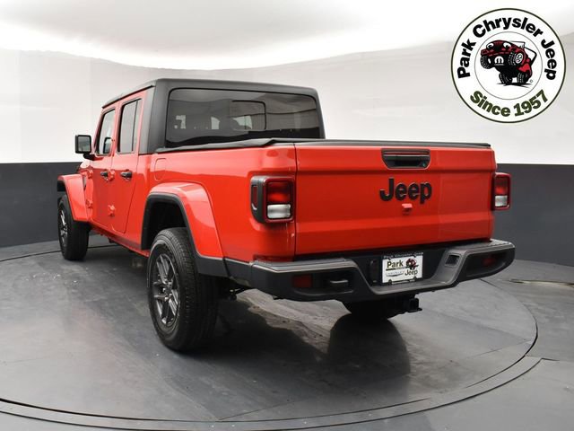 Used 2024 Jeep Gladiator Sport image 4