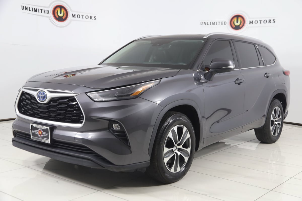Used 2022 Toyota Highlander XLE FWD image 5