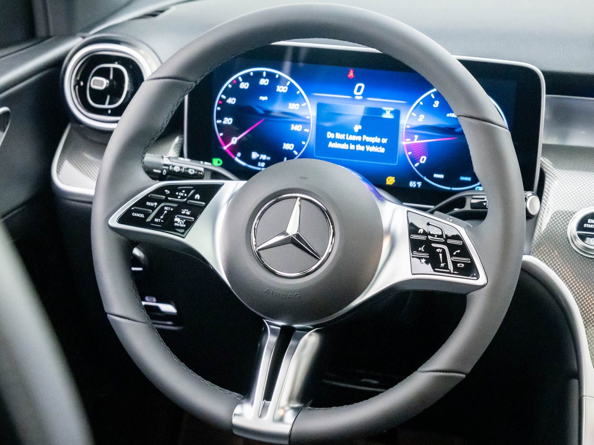 New 2025 Mercedes-Benz GLC 300 4MATIC image 11