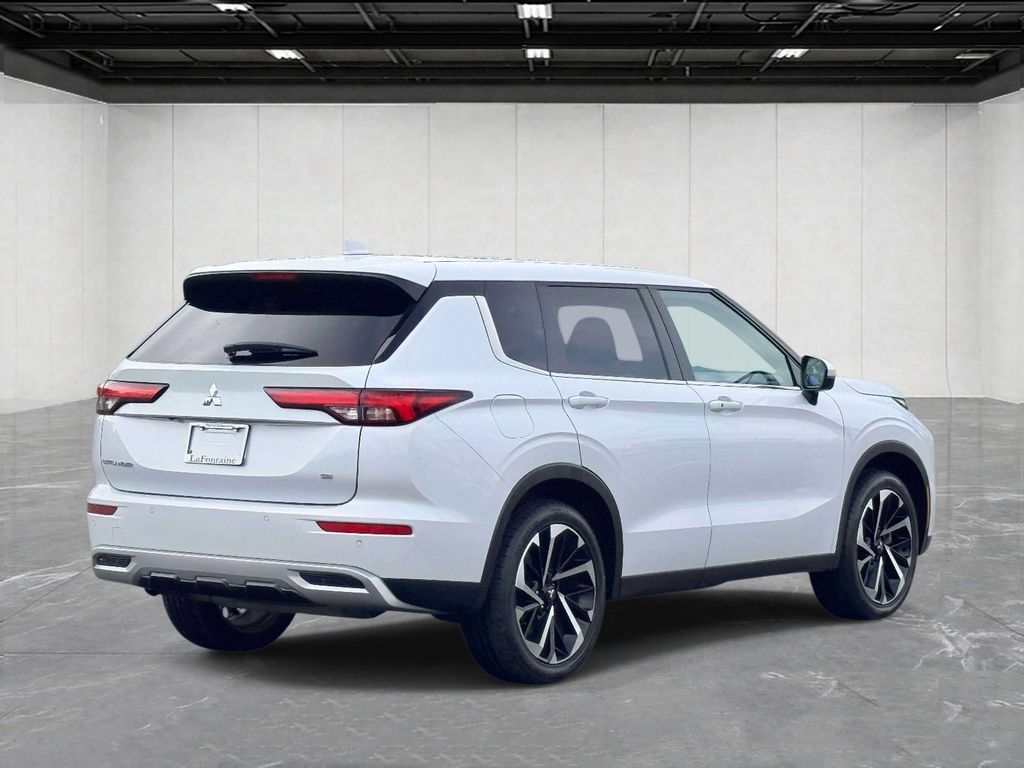 Used 2024 Mitsubishi Outlander SE FWD image 5