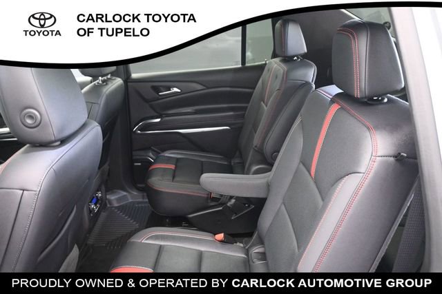 Used 2025 Chevrolet Traverse RS w/ LPO, Cargo Package FWD image 32