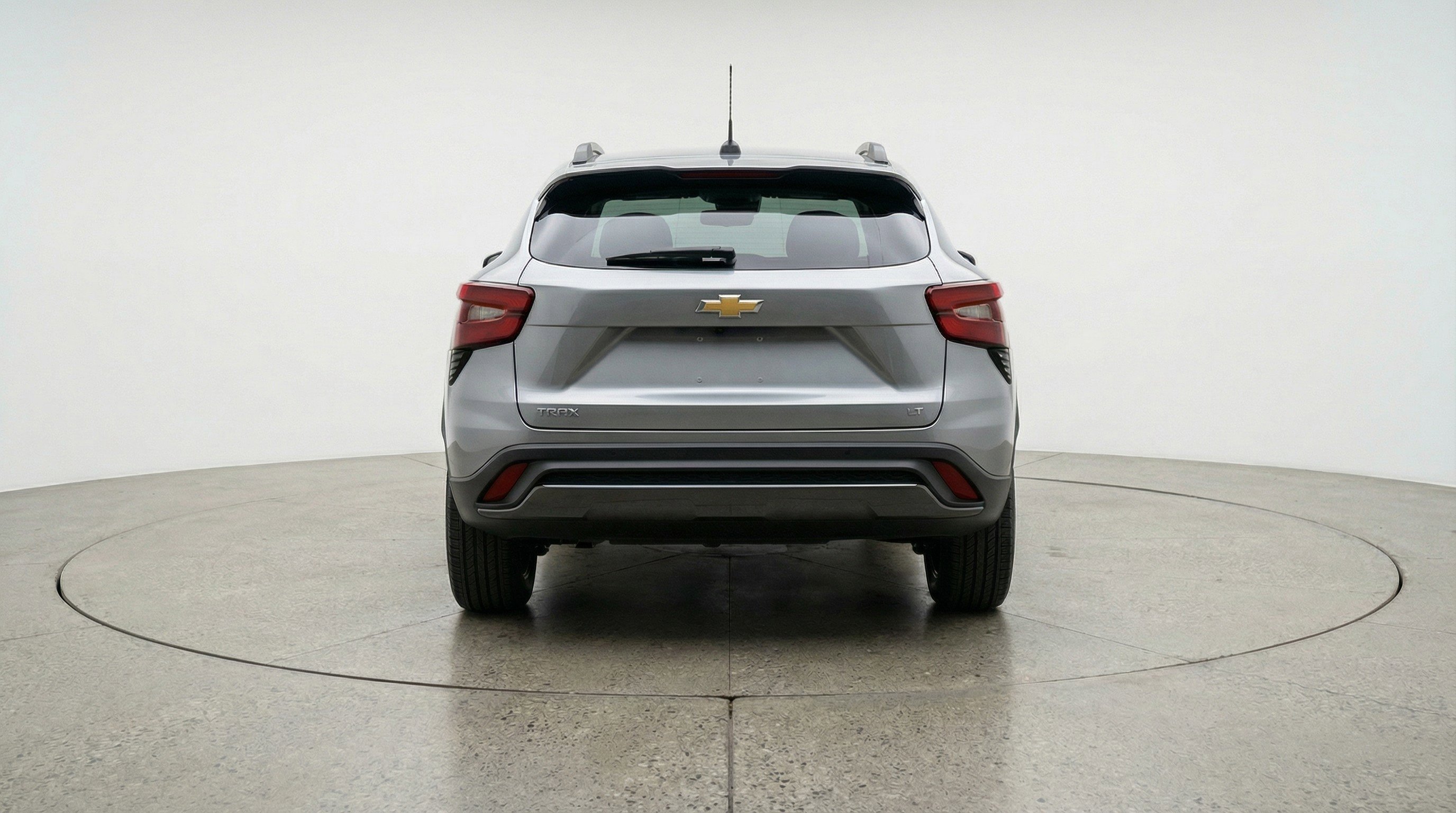 Used 2025 Chevrolet Trax LT FWD image 7
