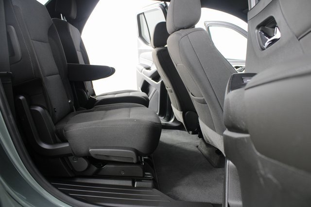 Used 2023 Chevrolet Traverse LT w/ Rear Camera Mirror Package image 22