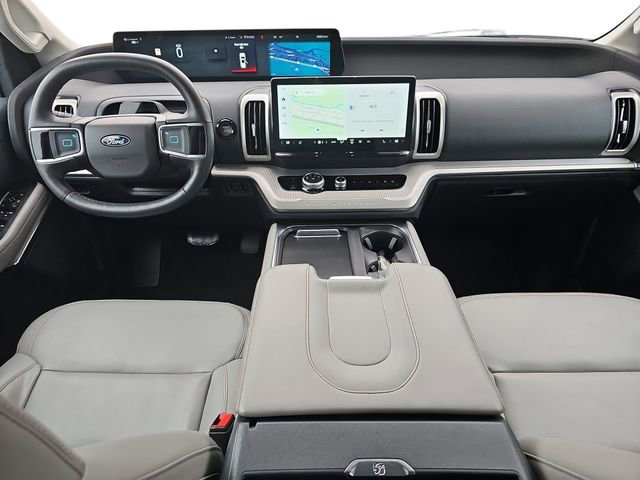 Used 2025 Ford Expedition Max Active RWD image 9