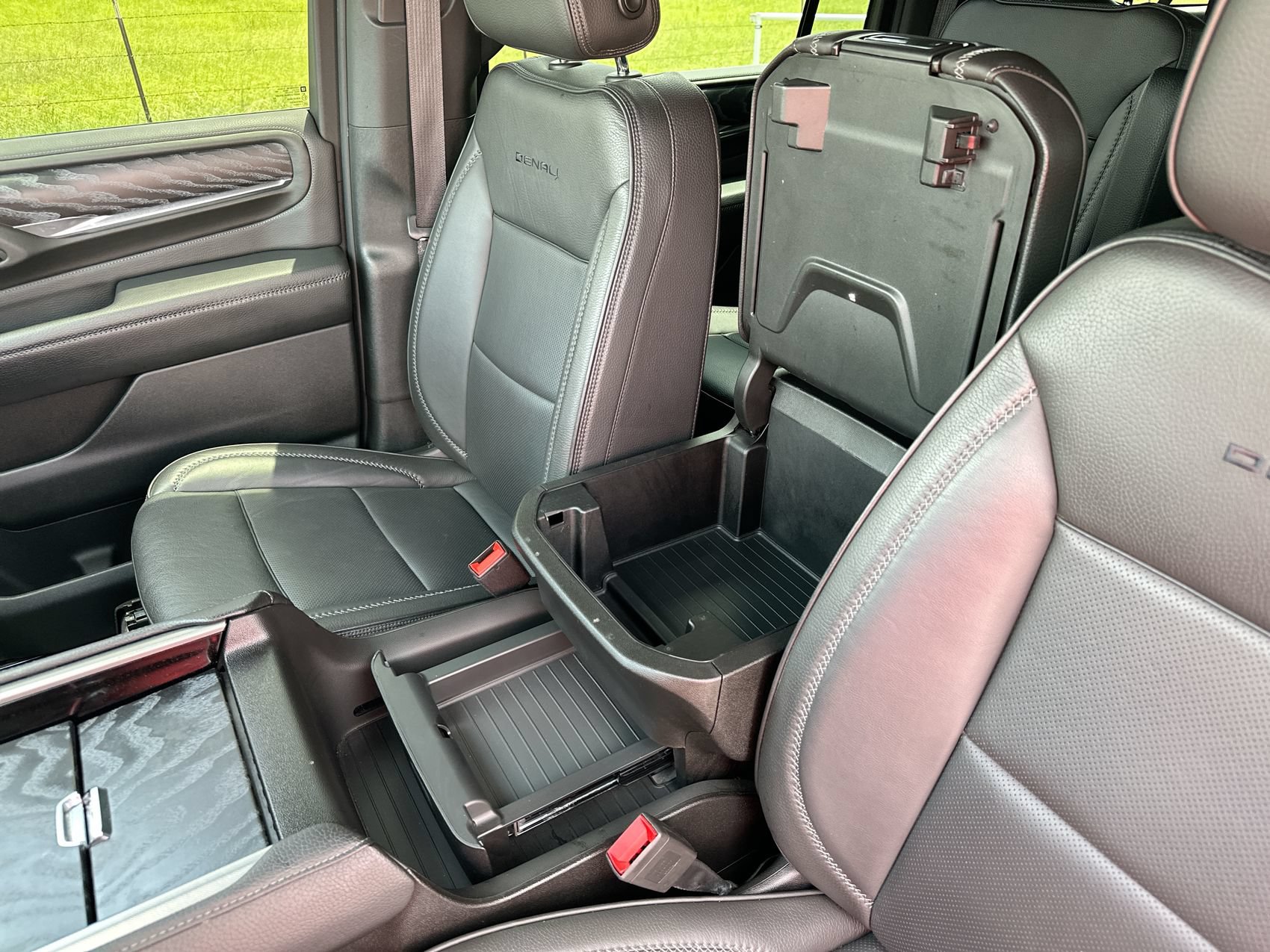 Used 2023 GMC Yukon XL Denali w/ LPO, Floor Liner Package AWD/4WD image 23