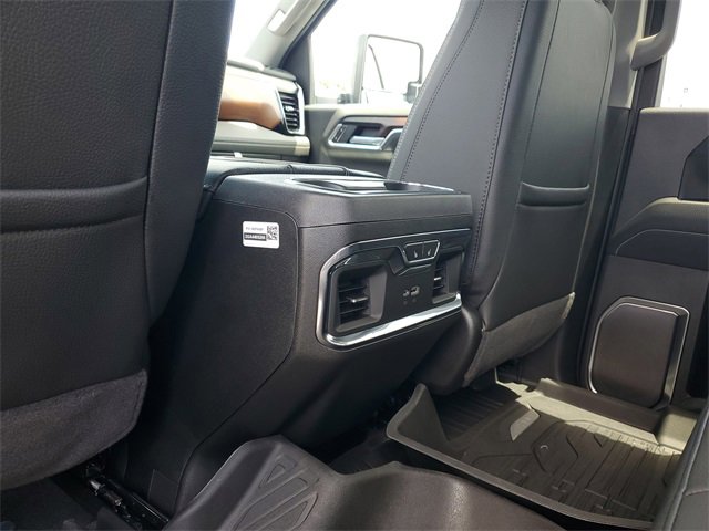 New 2025 GMC Sierra 3500 Denali w/ Technology Package image 8