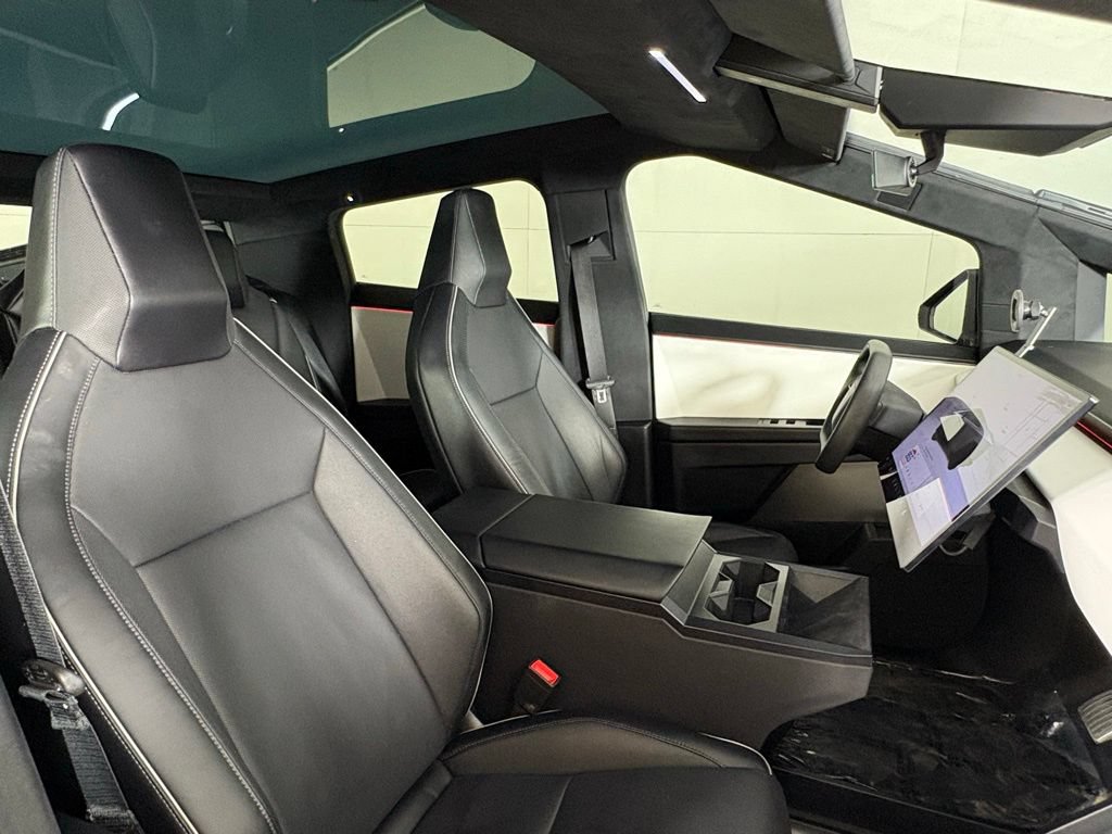 Used 2024 Tesla Cybertruck AWD Crew Cab image 21