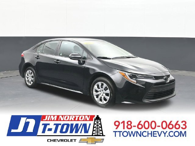 Used 2025 Toyota Corolla LE
