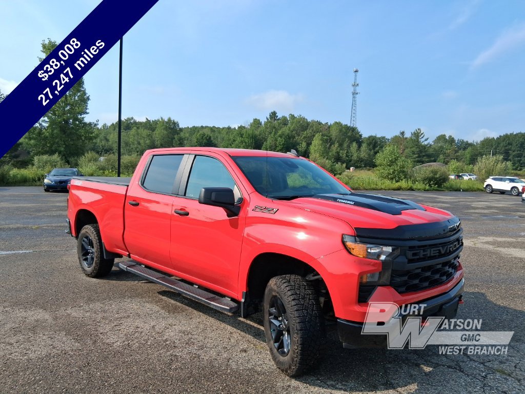 Used 2024 Chevrolet Silverado 1500 Custom Trail Boss w/ LPO, Dark Essentials Package AWD/4WD image 9