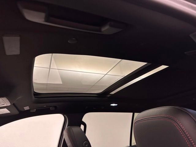 New 2026 Chevrolet Traverse RS w/ LPO, Floor Liner Package FWD image 8