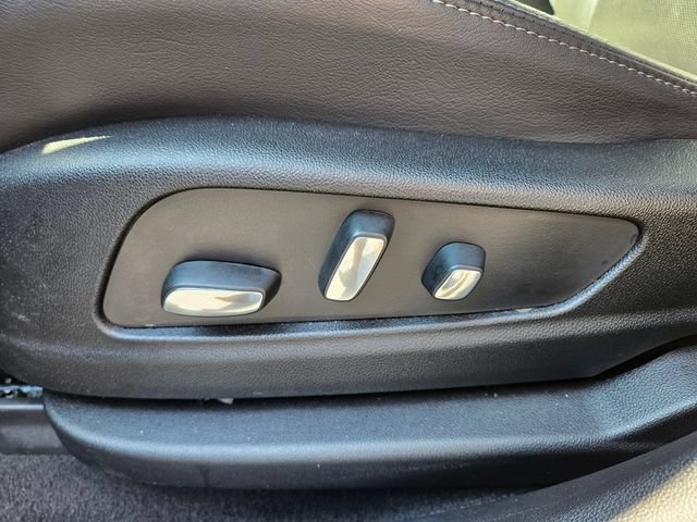 Used 2024 Cadillac XT6 Premium Luxury w/ LPO, Floor Liner Package AWD/4WD image 9