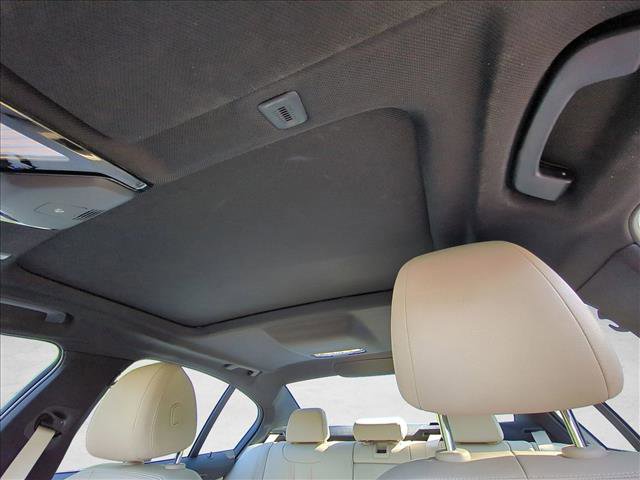 Used 2019 BMW 530i w/ Convenience Package RWD image 16