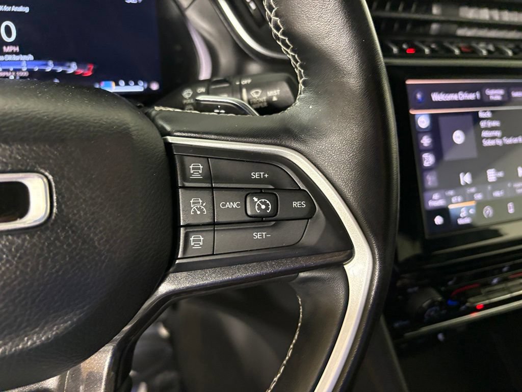 Used 2022 Jeep Grand Cherokee L Laredo RWD image 20