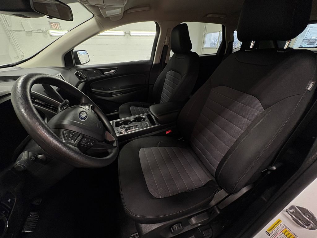Used 2024 Ford Edge SE w/ Cargo Accessory Package image 22