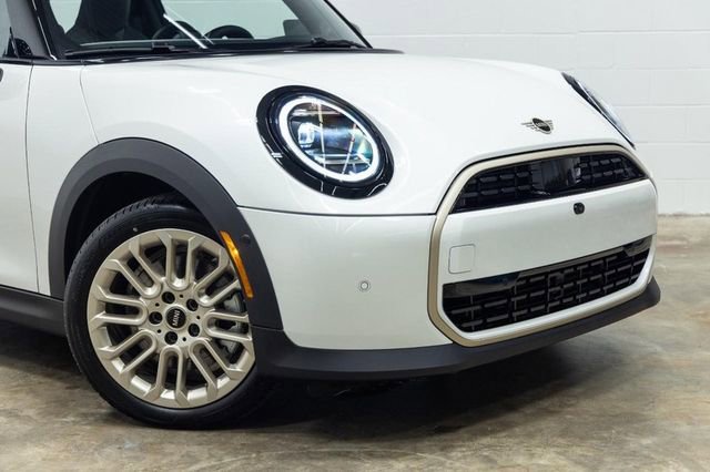 Certified 2025 MINI Cooper 2-Door Hardtop image 6