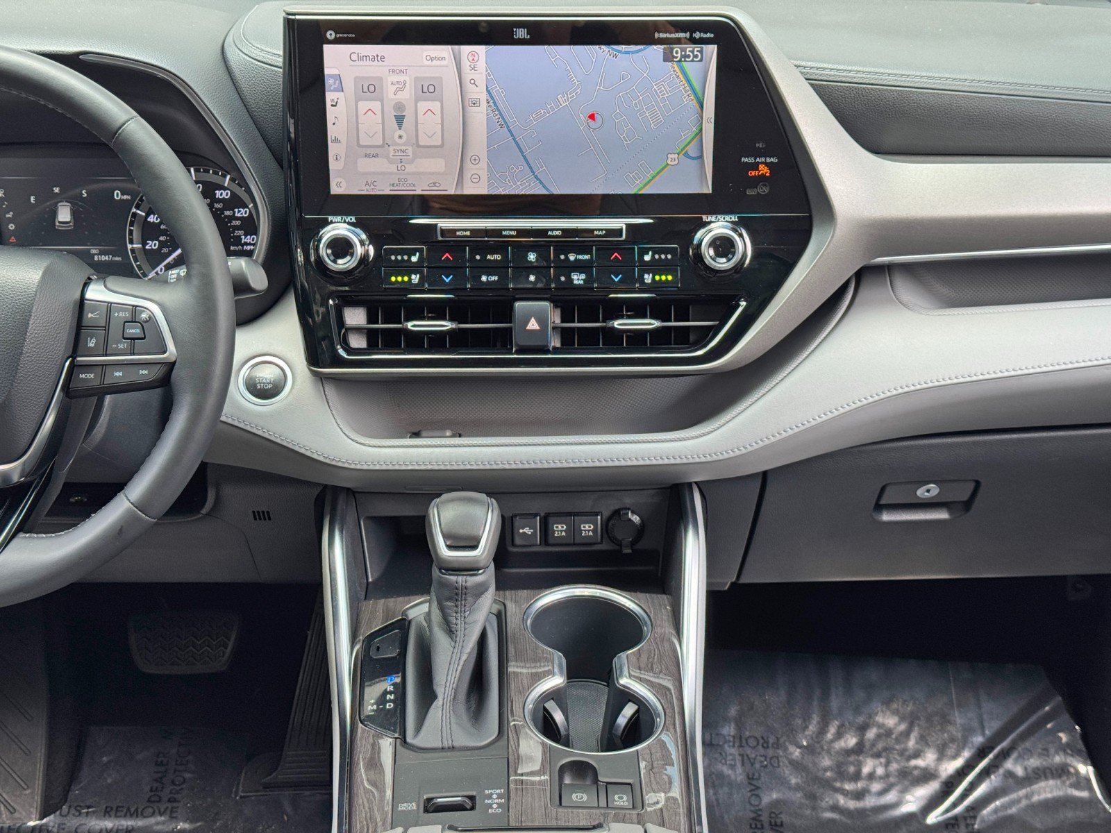 Used 2020 Toyota Highlander Limited FWD image 24