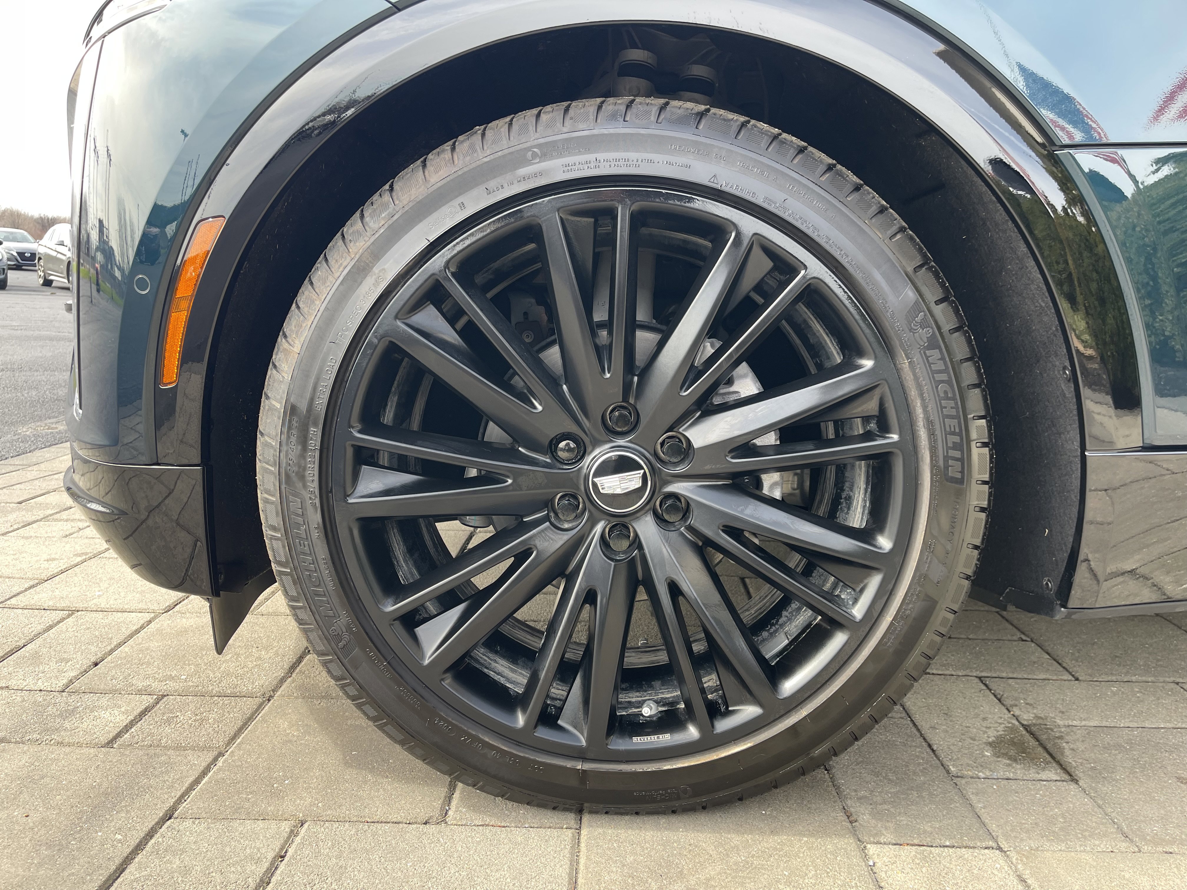 Used 2025 Cadillac Lyriq Luxury image 4