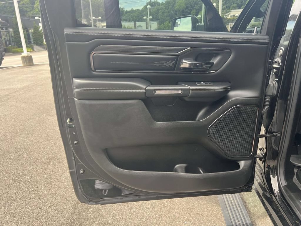 Used 2022 RAM 1500 Limited w/ Body Color Bumper Group AWD/4WD image 14
