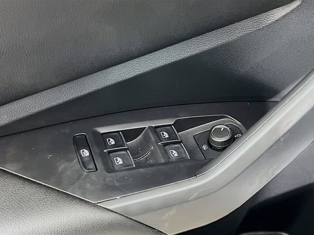 Used 2021 Volkswagen Jetta S w/ Driver Assistance Package FWD image 9