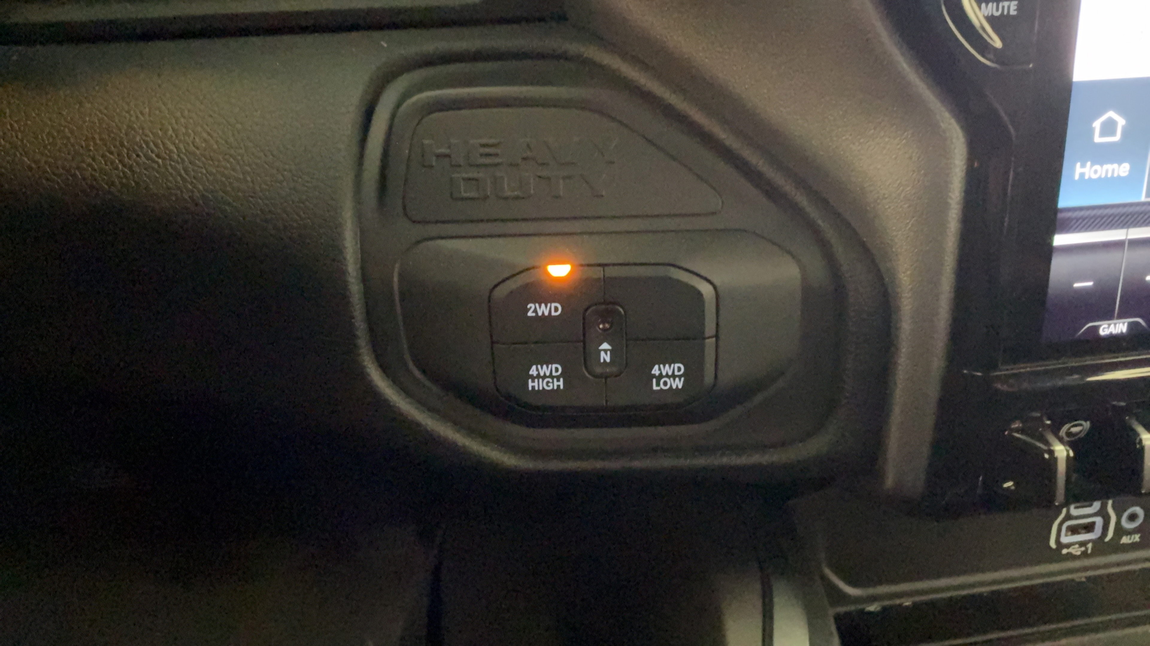Used 2025 RAM 2500 Laramie AWD/4WD image 20