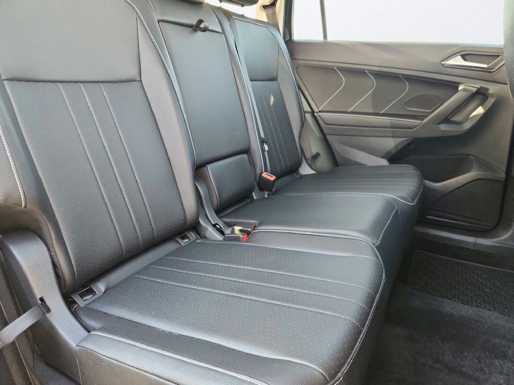 Certified 2024 Volkswagen Tiguan SE AWD/4WD image 27
