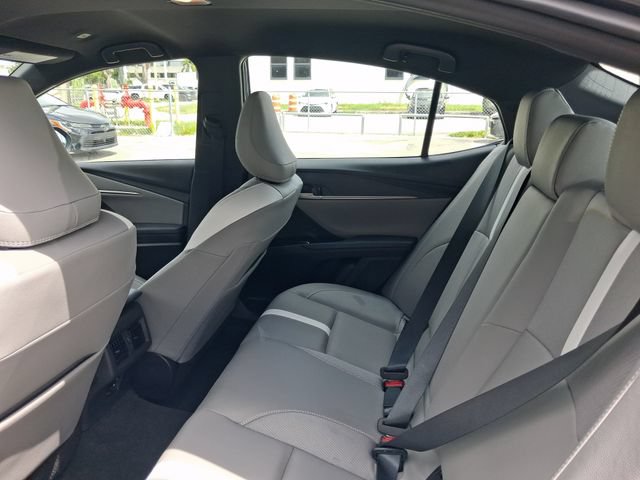 Used 2026 Toyota Camry SE FWD image 6