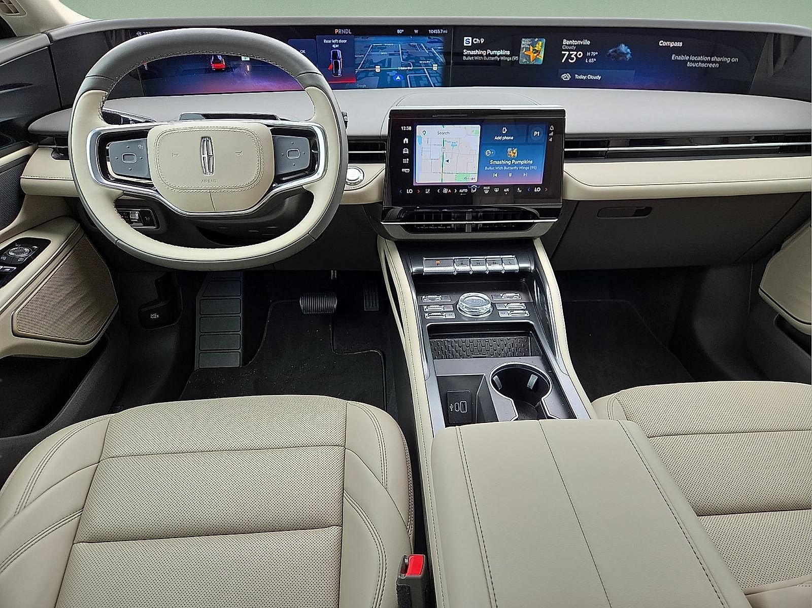 Used 2025 Lincoln Nautilus Premier AWD/4WD image 11