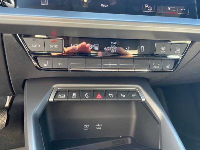 Used 2025 Audi A3 2.0T Premium w/ Convenience Package image 32