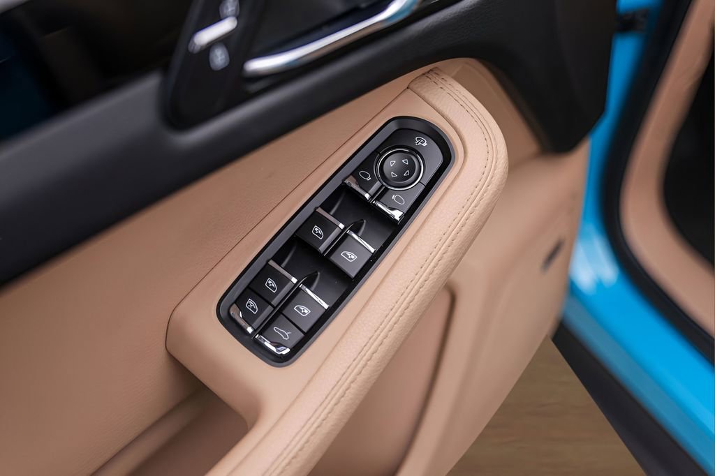 Used 2022 Porsche Macan image 23