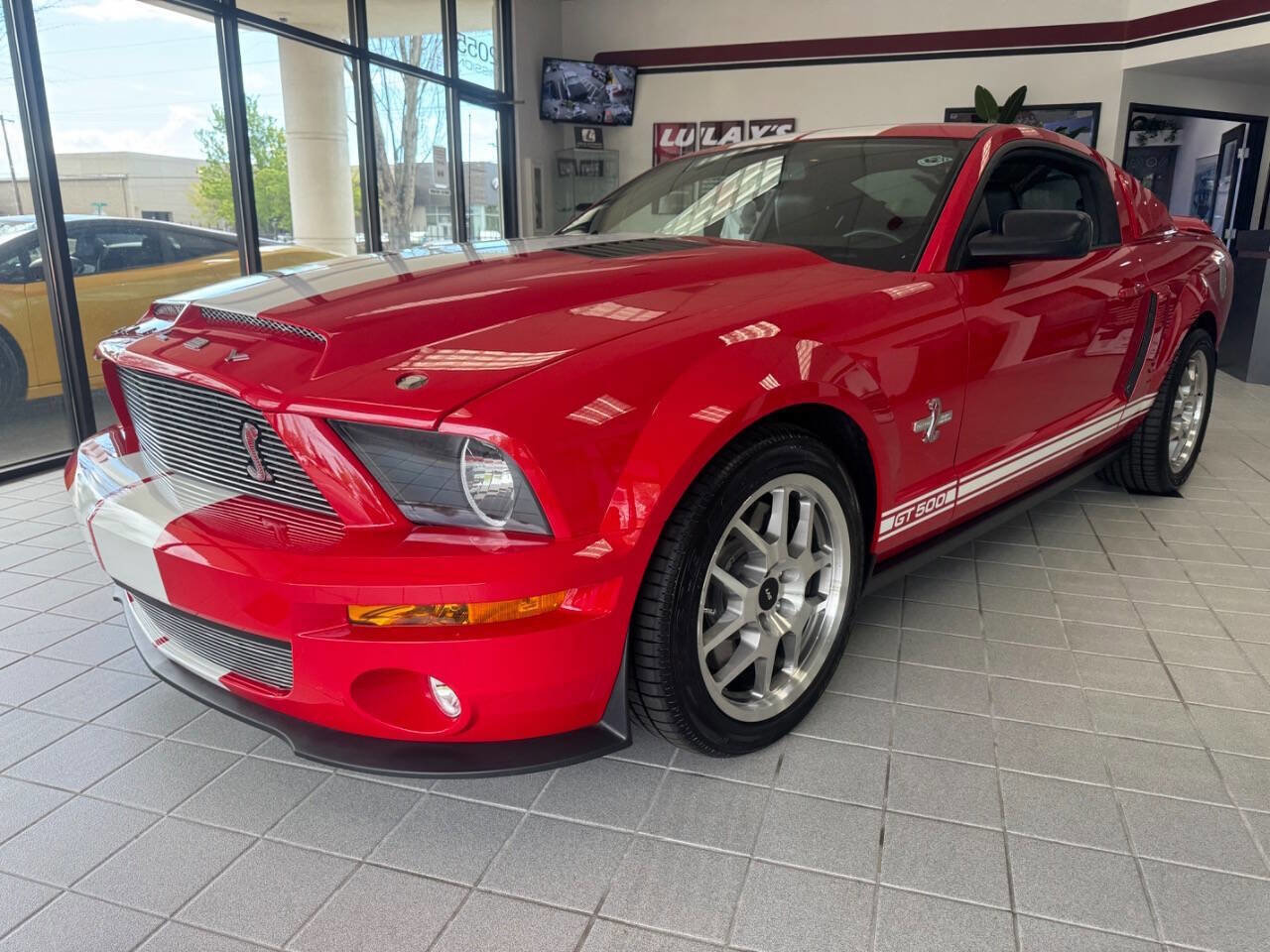 Used 2007 Ford Mustang Shelby GT500 RWD image 8