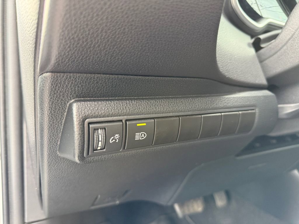 Certified 2024 Toyota Corolla XSE image 25