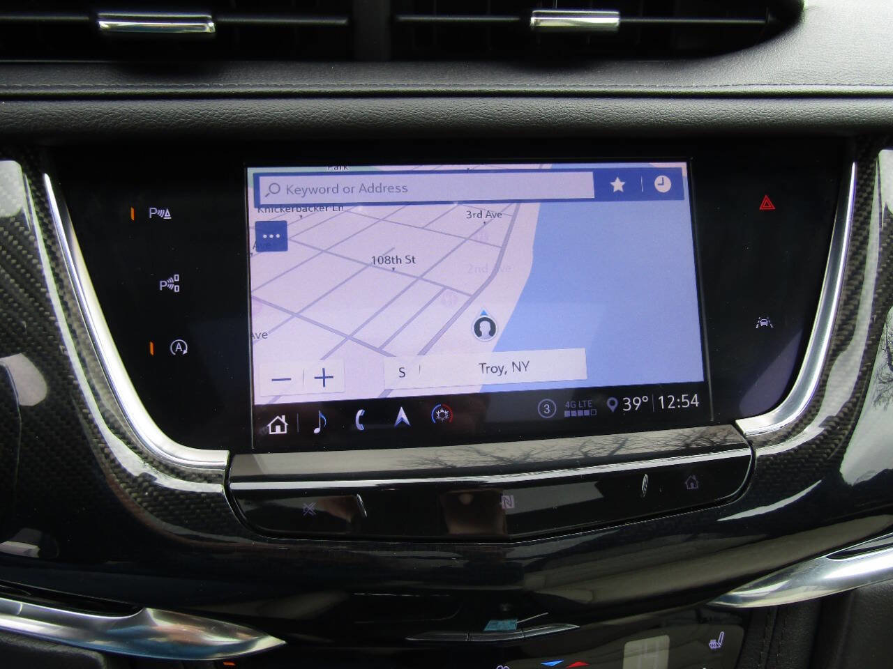 Used 2020 Cadillac XT6 Sport AWD/4WD image 17