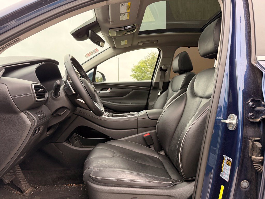 Used 2022 Hyundai Santa Fe SEL w/ Convenience + Premium Package FWD image 2