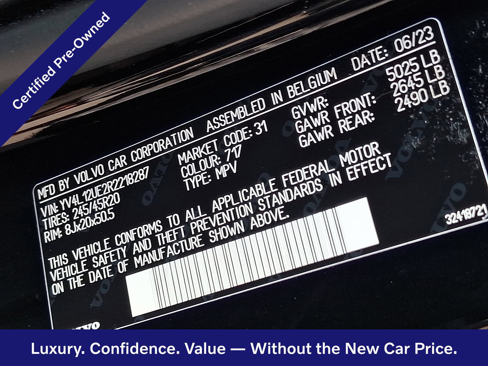 Certified 2024 Volvo XC40 B5 Plus w/ Climate Package AWD/4WD image 29