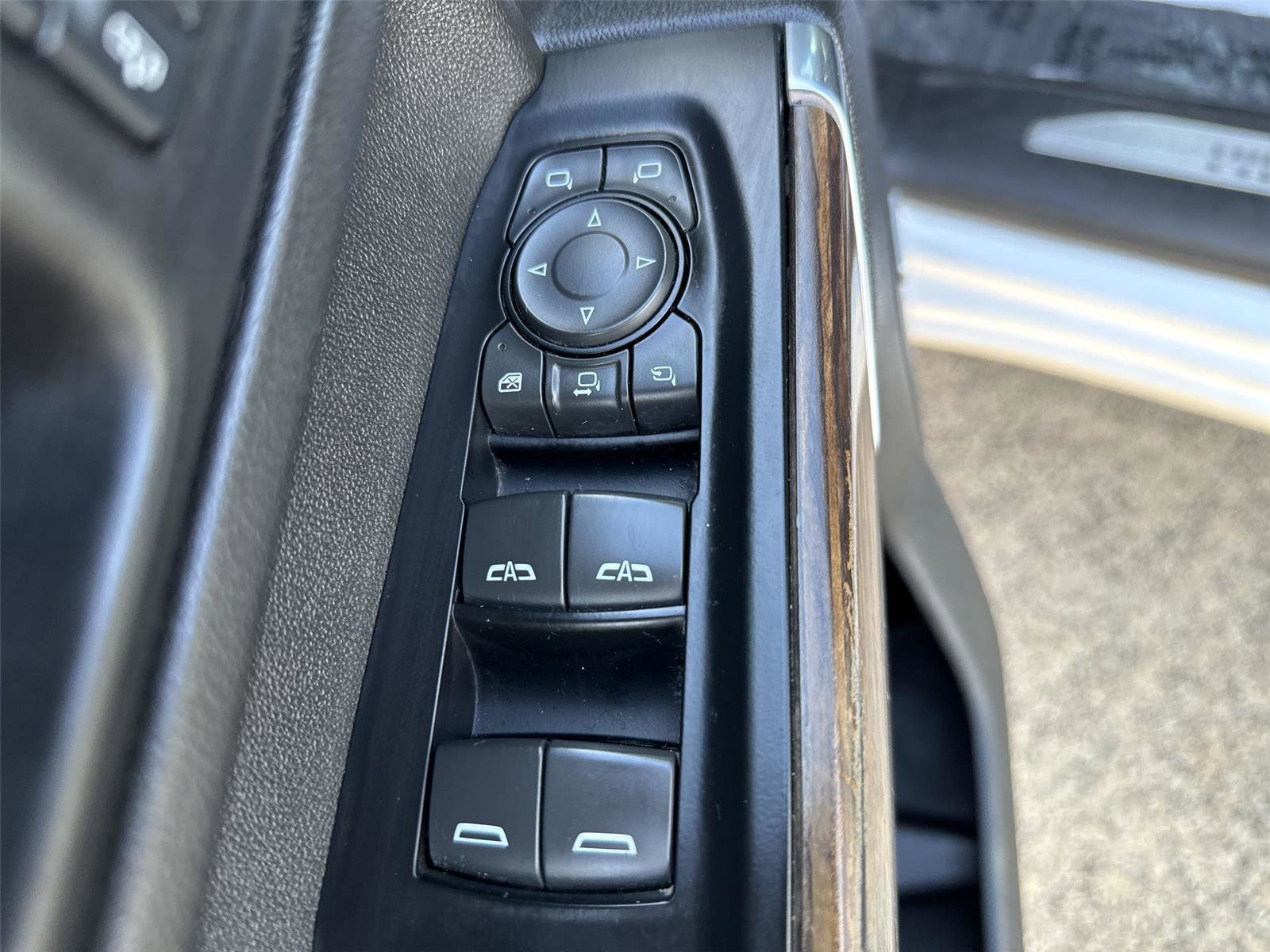 Used 2020 Chevrolet Silverado 2500 High Country w/ Technology Package AWD/4WD image 13