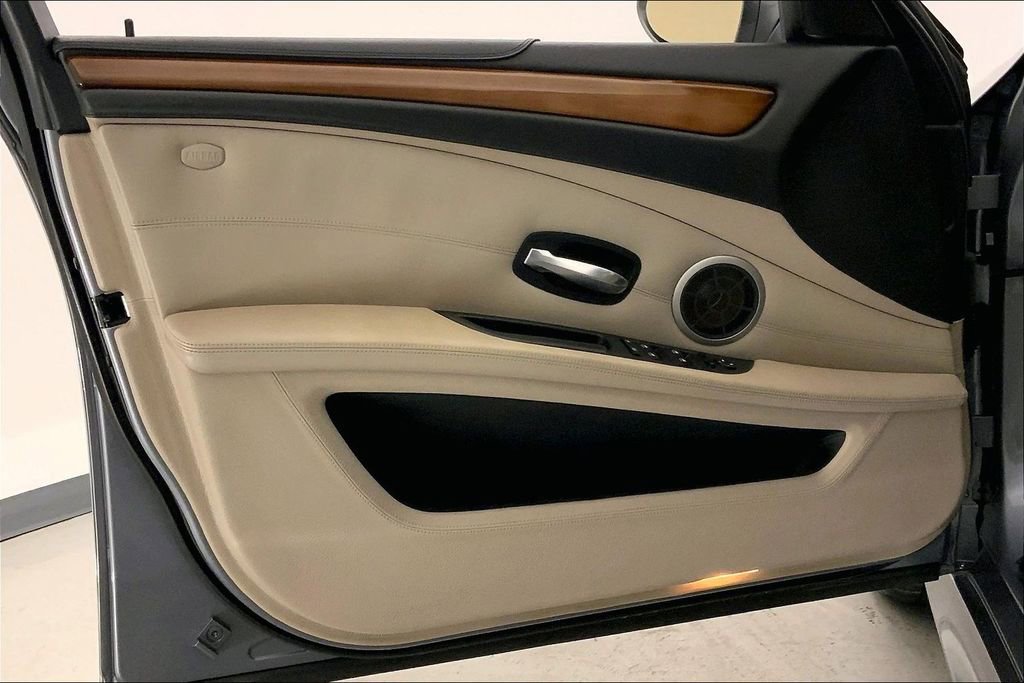 Used 2008 BMW M5 image 24