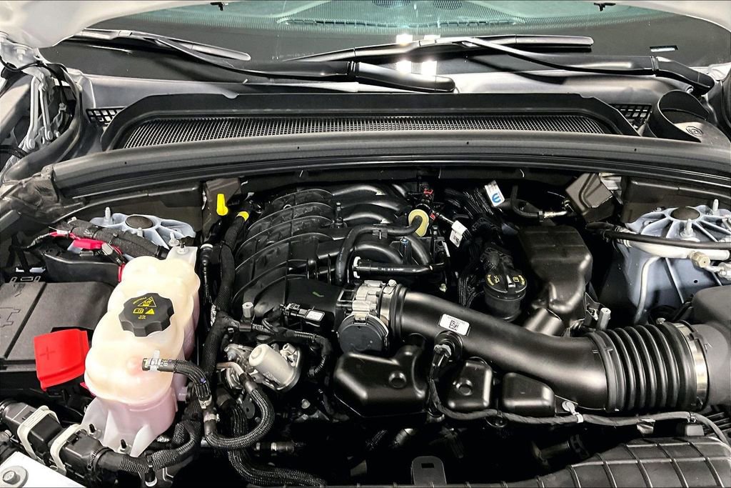 Used 2024 Jeep Grand Cherokee L Limited w/ Black Appearance Package RWD image 43