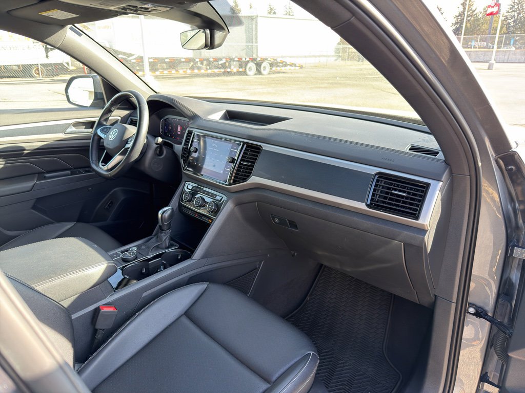 Used 2020 Volkswagen Atlas Cross Sport SEL image 26