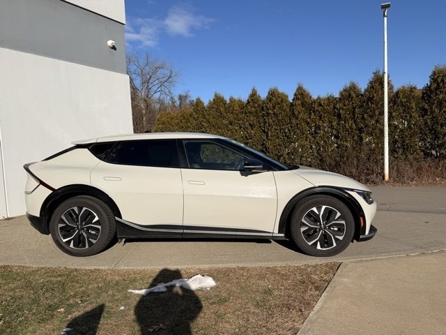 Used 2022 Kia EV6 Wind w/ Wind Technology Package video 2