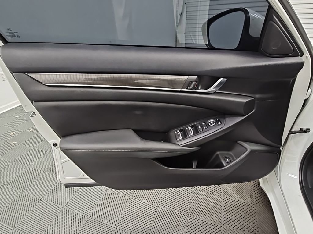 Used 2019 Honda Accord Sport image 29