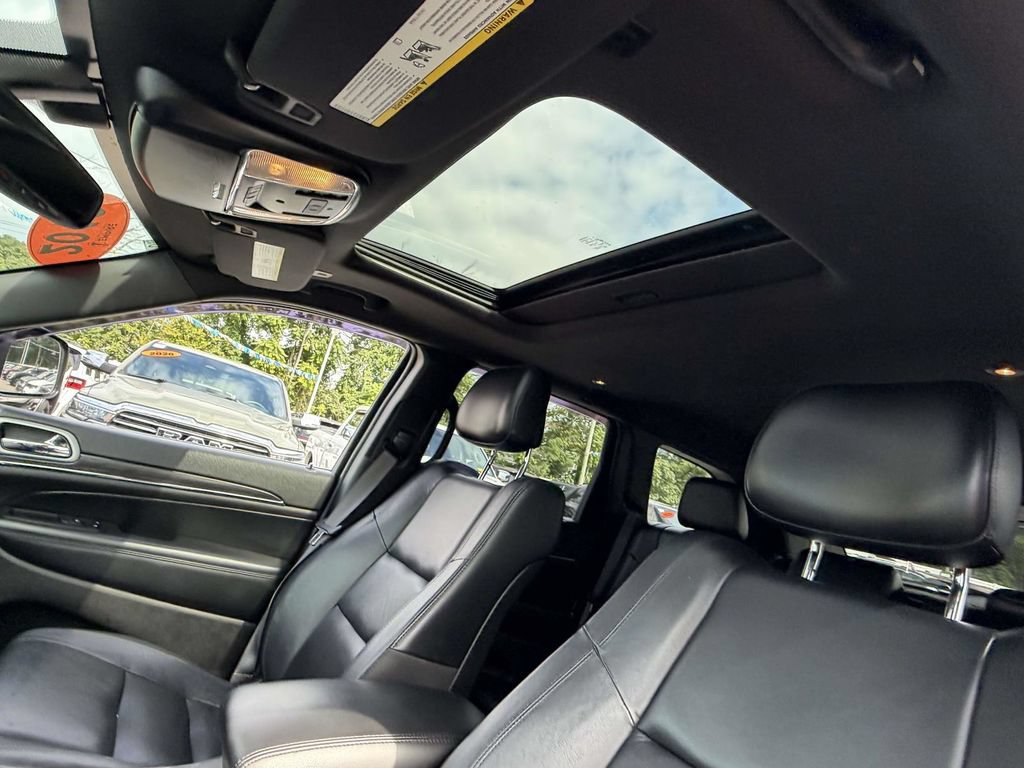Used 2019 Jeep Grand Cherokee Limited AWD/4WD image 18